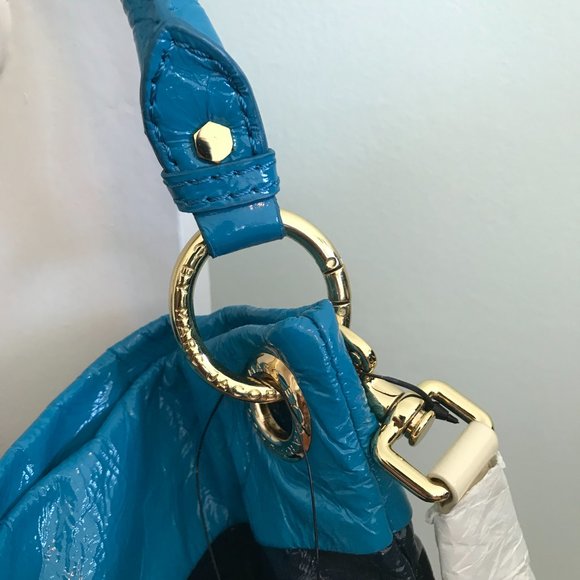 Marc by Marc Jacobs | Navy Blue Bicolor Patent Leather Classic Q Hillier Bag - Picture 4 of 10